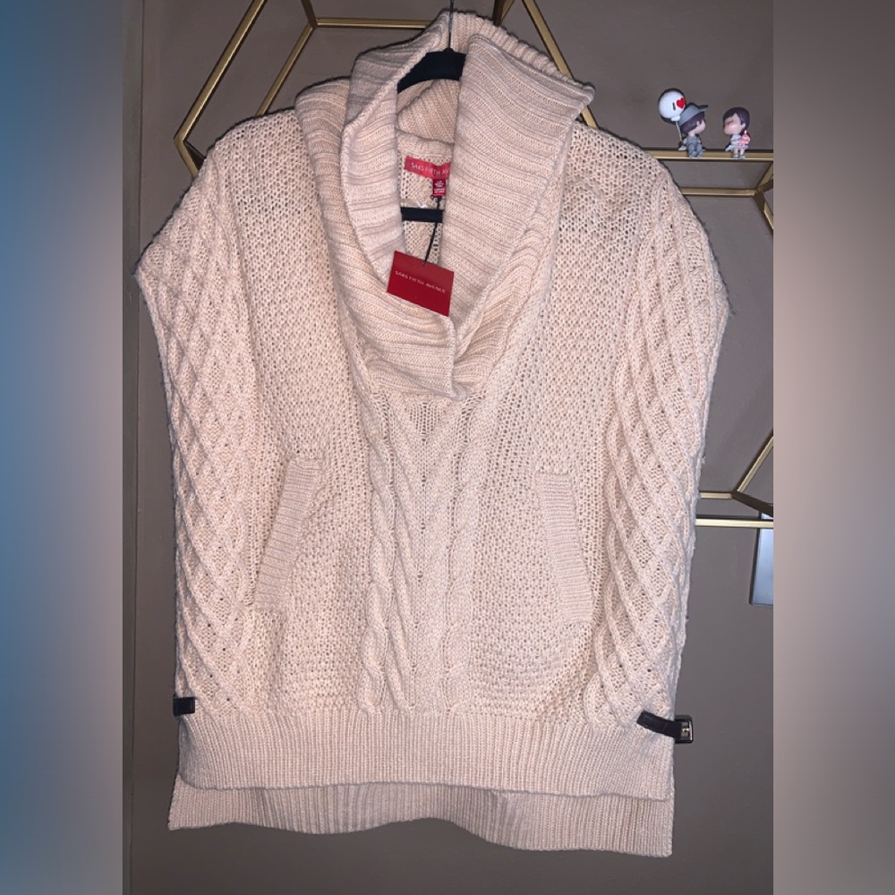 Saks Fifth Avenue sweater, Women’s L $40